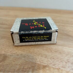 The Berlin Wall Fragments COA Affidavit 1989 With Origin‎ And Map Of Location